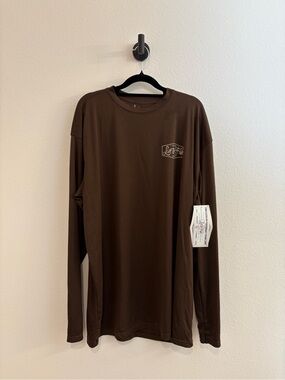 Live to Fish Long-Sleeve Crew Neck Shirt in Brown